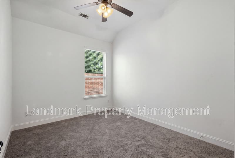 McKinney House: 11809 Bertram