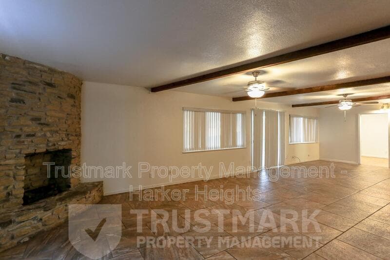 Harker Heights House: 101 Highland Oaks Drive