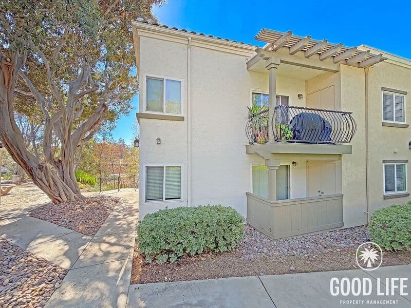 San Diego Condo: 3665 Ash St