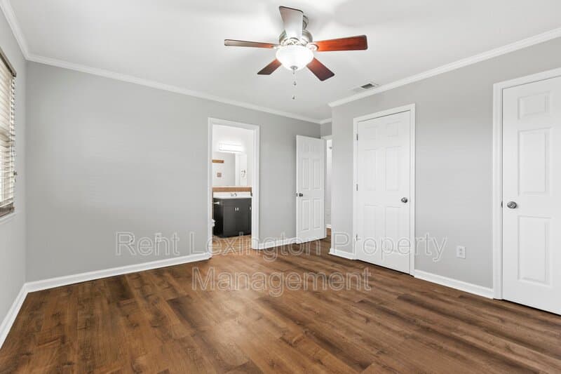 Lexington House: 1576 Springfield Drive