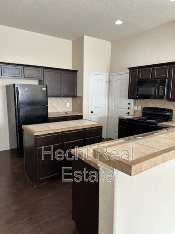 New Braunfels Condo: 680 Creekside Circle - 1