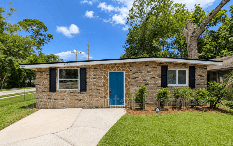 Jacksonville House: 3359 Phyllis St