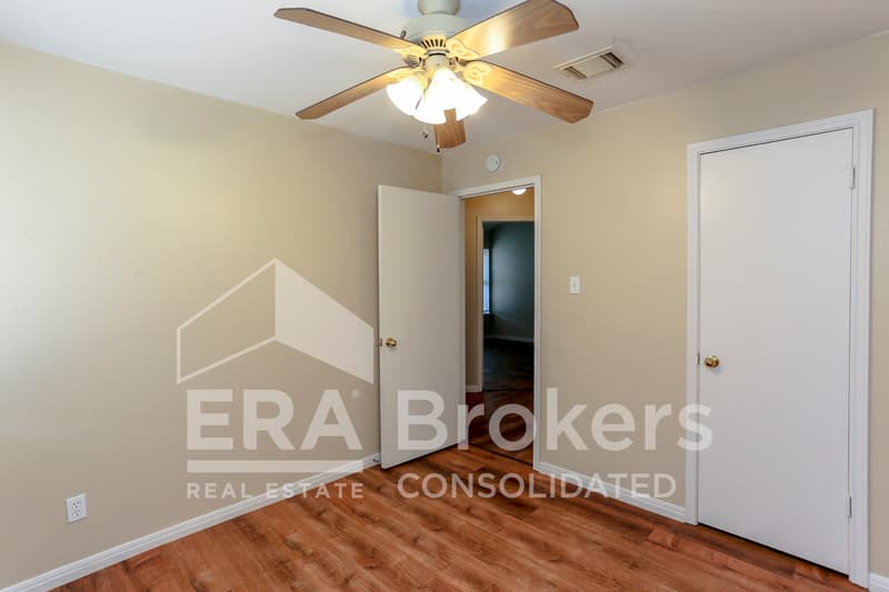 Killeen House: 2407 Armadillo