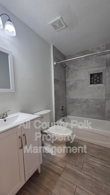 Lakeland House: 1130 W. Marjorie St.
