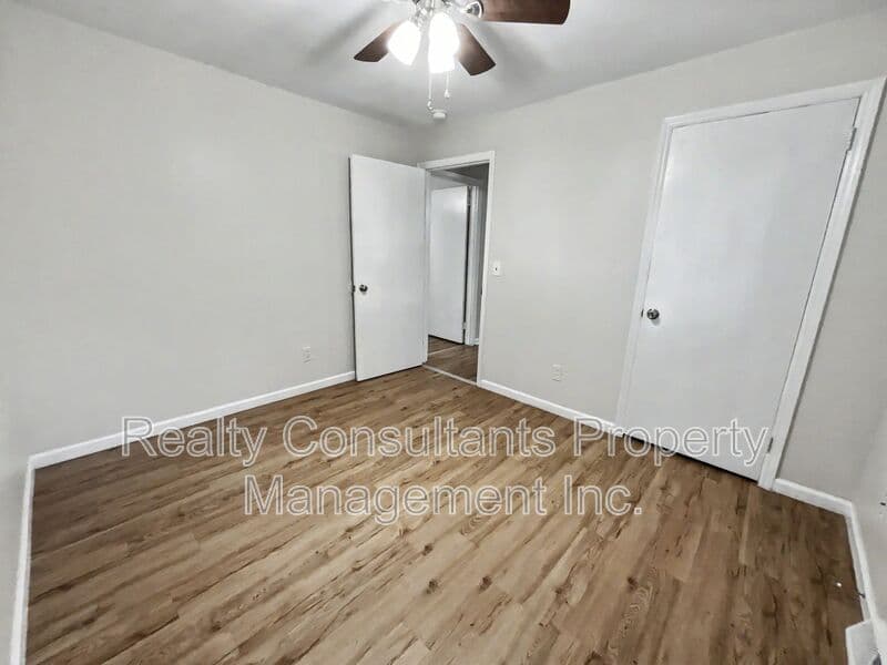 Greensboro House: 1813 Walker Avenue