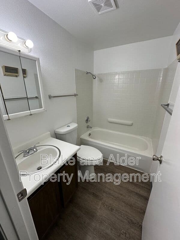 Portland House: 3815 NE 152nd Ave