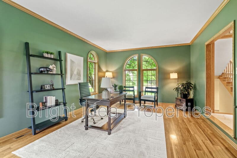 Plymouth House: 6210 Deerwood Circle North