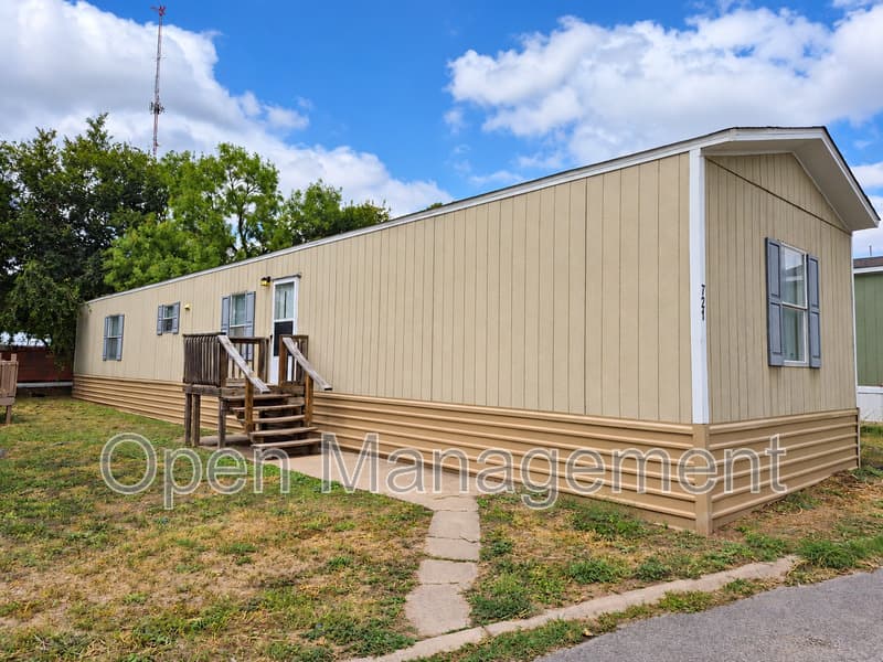 San Angelo House: 2501 Martin Luther King Dr