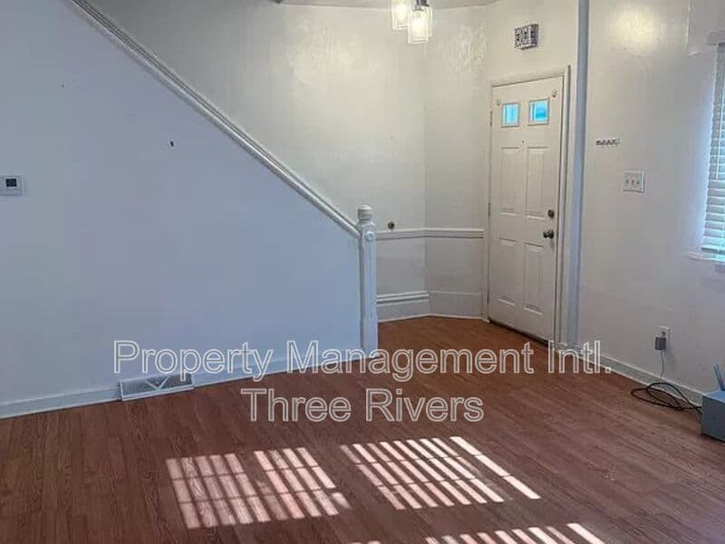 Greensburg Condo: 319 Oakland ave.