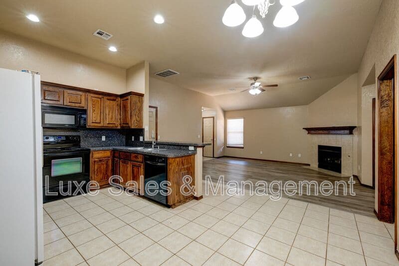 Yukon House: 3517 Galatian Way
