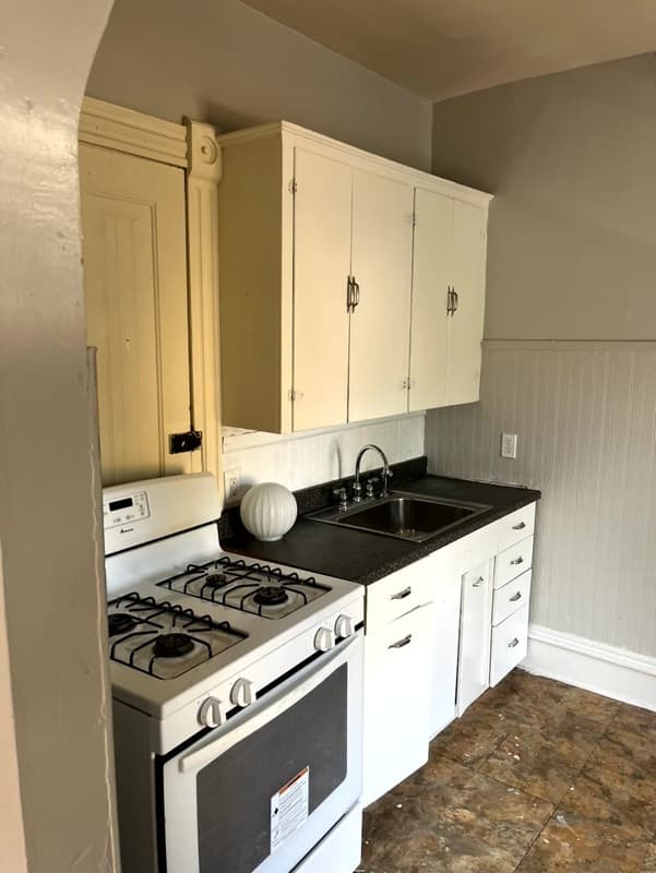 Bloomington Condo: 407 East Monroe Street - 2
