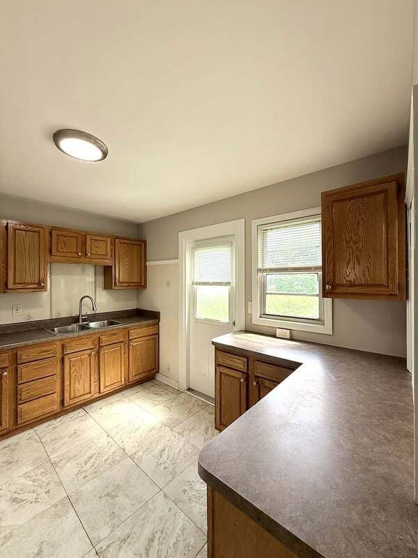 Clearwater House: 1791 Sylvan Drive