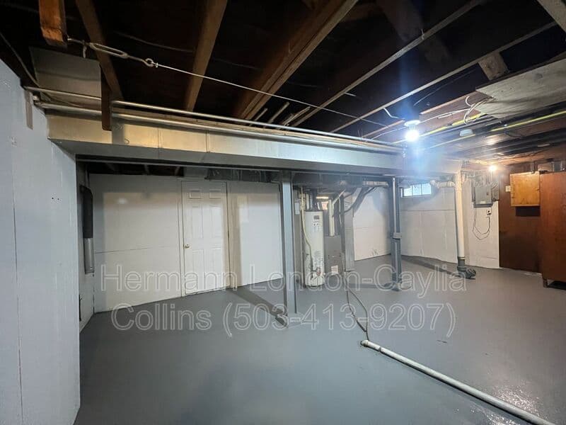 Saint Louis House: 5657 Sunbury Ave