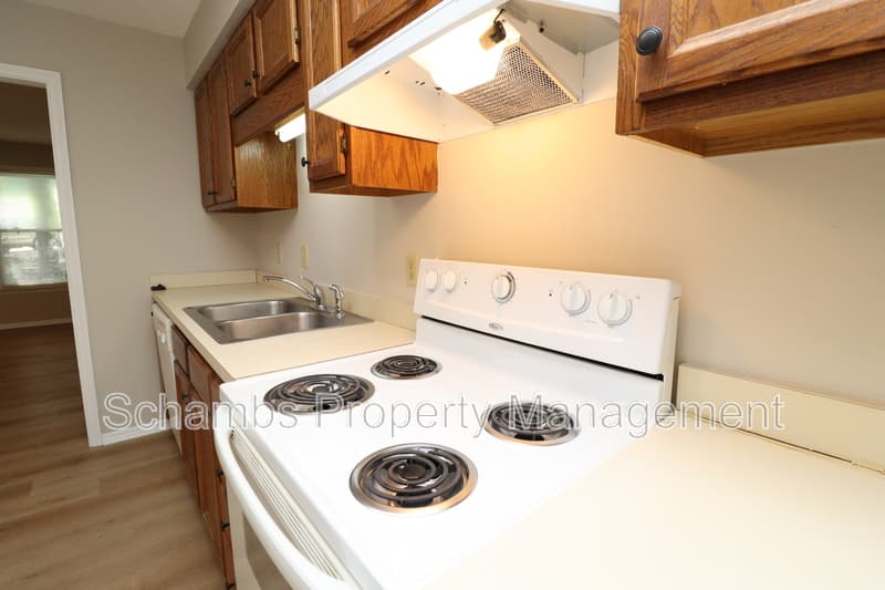 Raleigh Condo: 3901 Lexington Dr