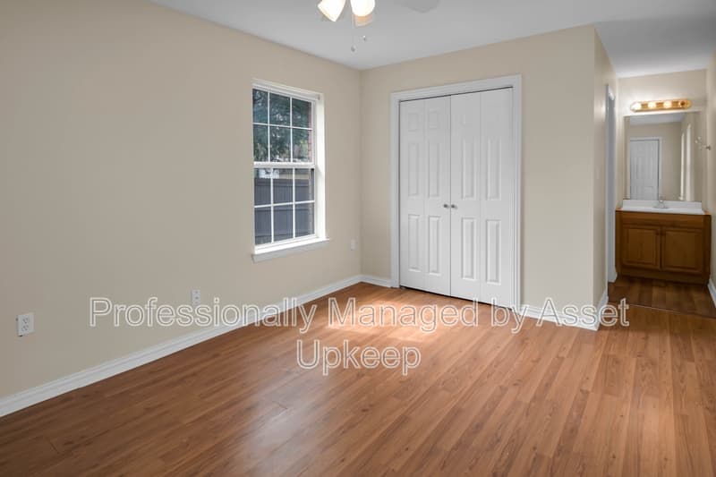 Dallas House: 5711 Arlington Park Drive