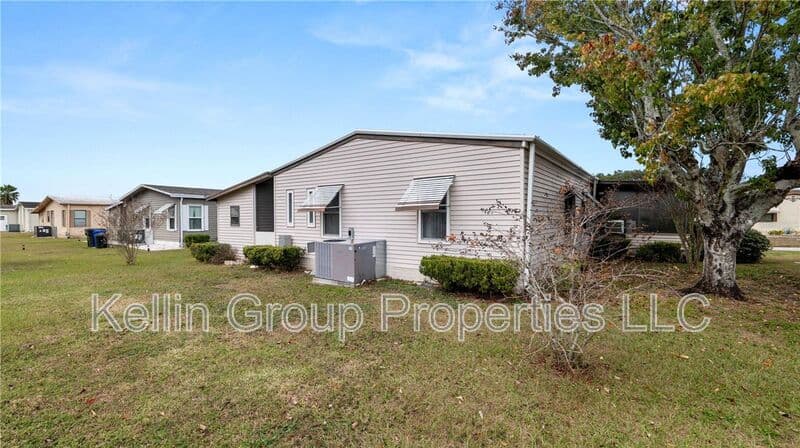 Lakeland House: 1706 Fox Hill Dr