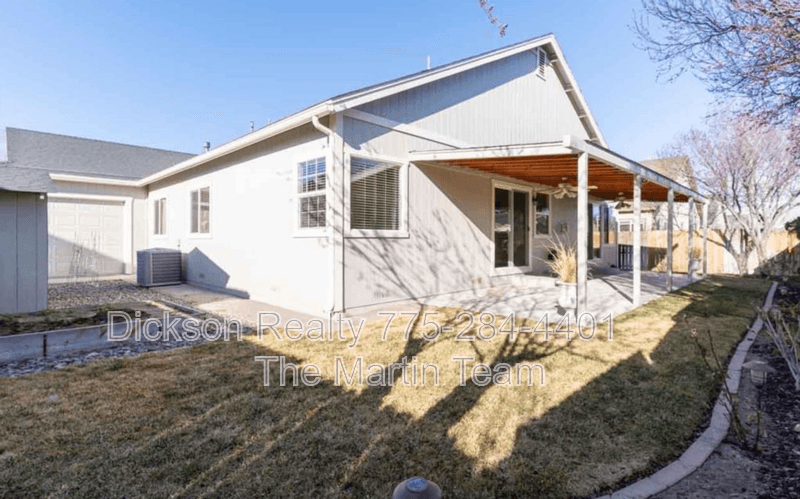 Fernley House: 971 Iris Lane