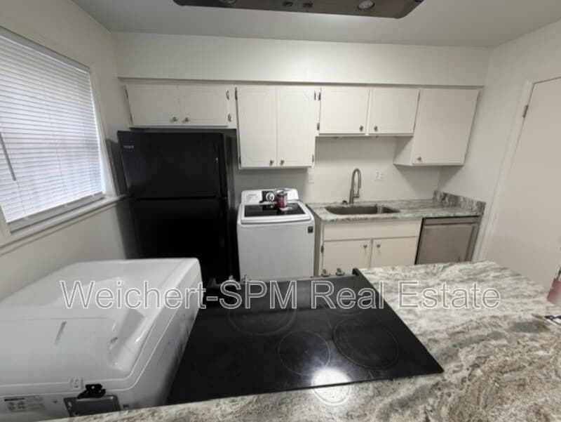 memphis House: 5730 Quince Rd #5 Memphis, TN 38119