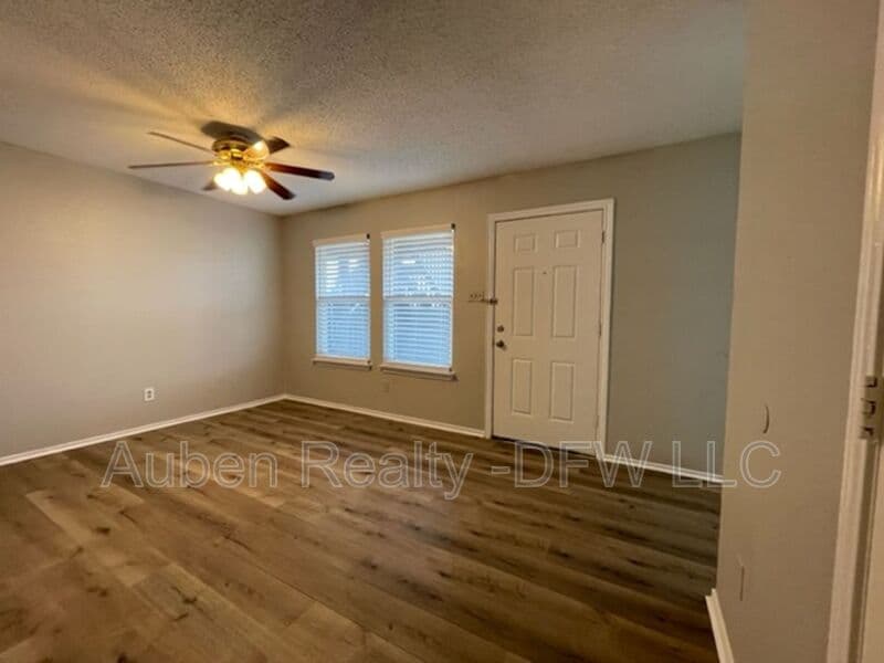 Grand Prairie Condo: 327 SE 3rd Street