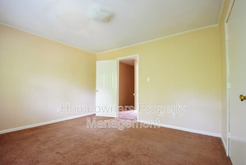 Hope Mills Condo: 5654-B Pope St