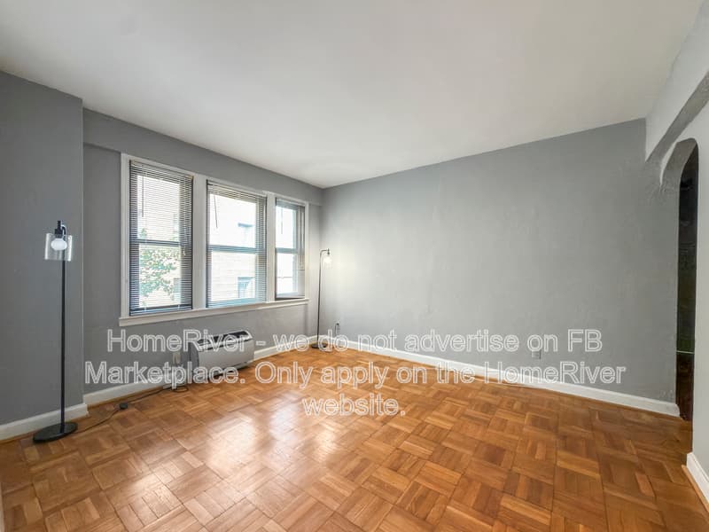 Washington Condo: 1010 25th St NW