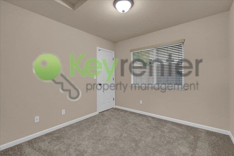 Roseville House: 1682 Loon Lake Street