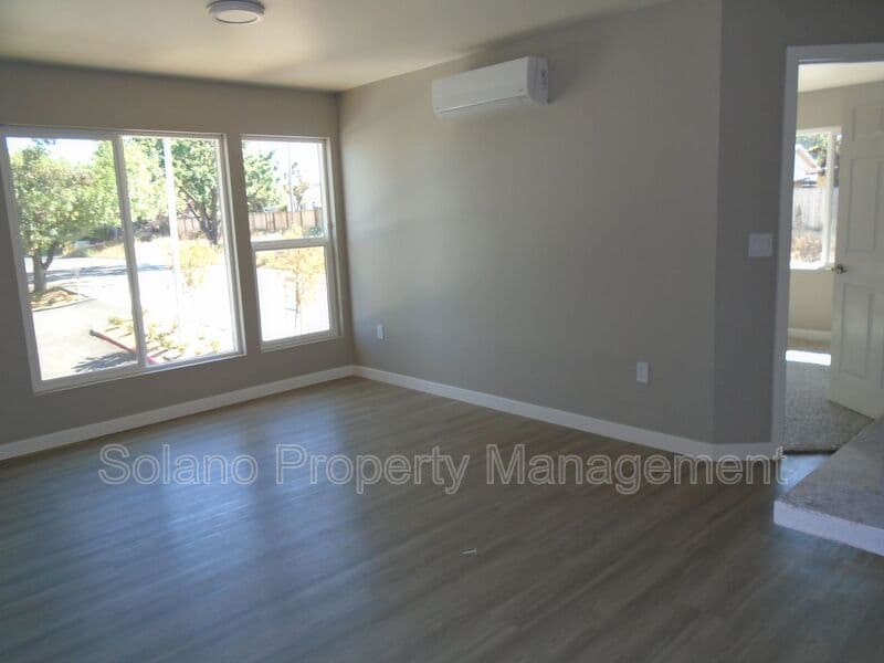 Vallejo Condo: 2401 Broadway St.
