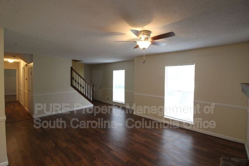 West Columbia House: 403 Charwood Ln