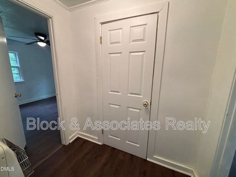 Bear Creek House: 87 Robert Thompson Rd