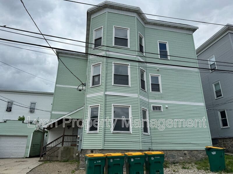 Woonsocket Condo: 19 Chester Street