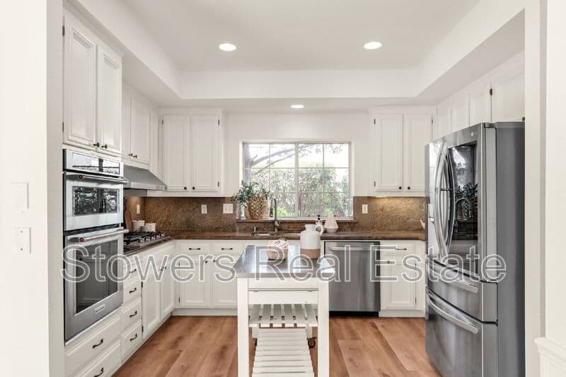 Danville House: 690 Glasgow Circle