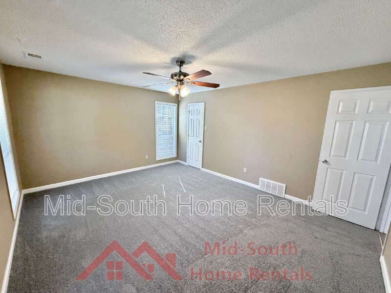 Memphis House: 5667 Crievewood Dr