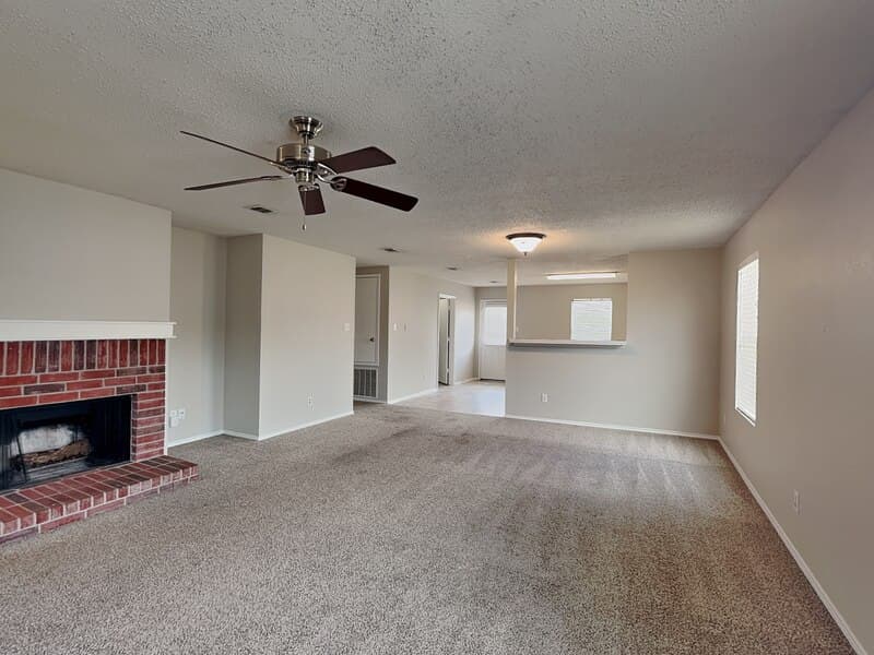 Fort Worth House: 5709 Addington Dr