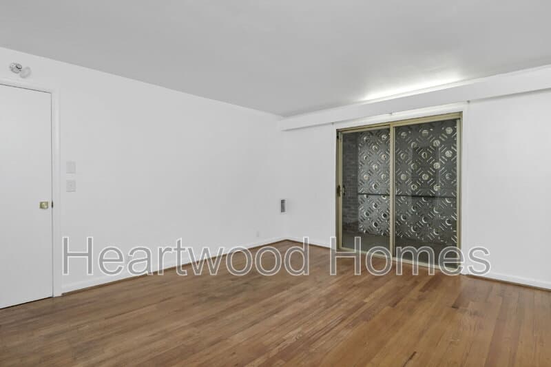Columbia Condo: 934 Laurens Street