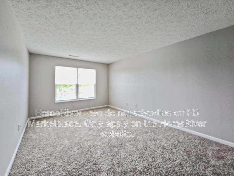 Whiteland House: 499 Pitch Pine Dr