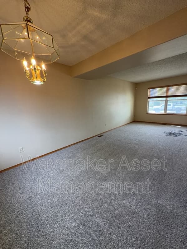 Fountain House: 2123 Fairweather Way