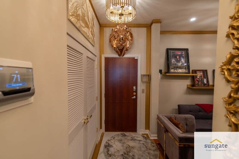 Baltimore Condo: 1209 N Charles St