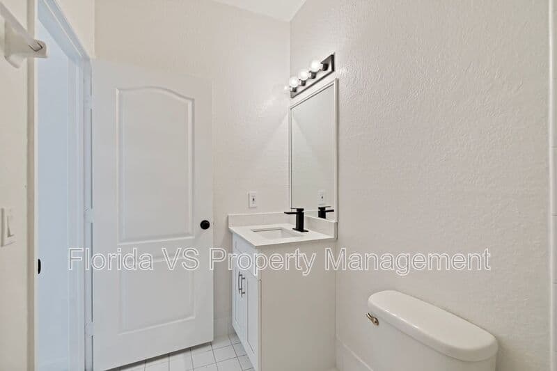 Homestead Condo: 1663 SE 29 st.
