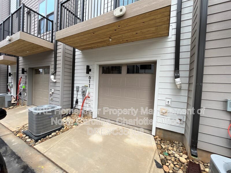 Charlotte House: 611 W Tremont Ave