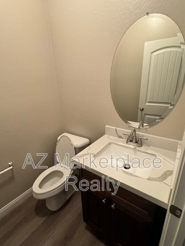 Laveen House: 7165 S. 48th Glen