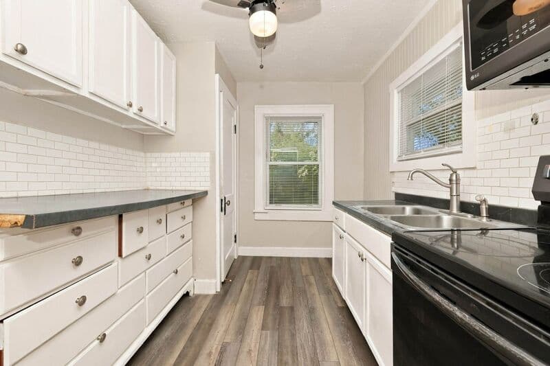 Dayton House: 941 Westwood Ave.