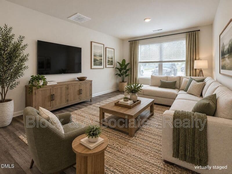 Raleigh House: 8640 Brixton Shay Drive