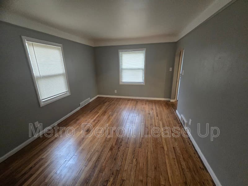 Detroit House: 16433 Manning Street