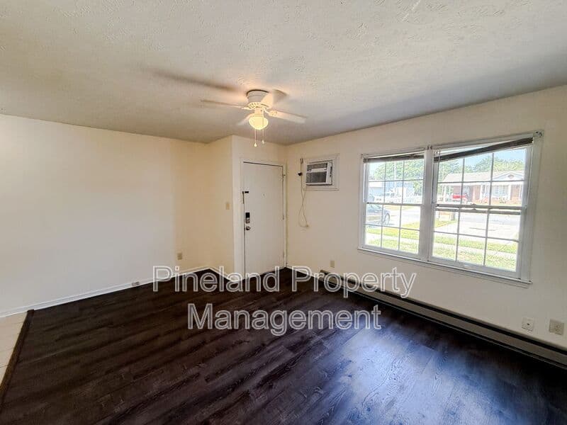 Fayetteville House: 3241 Willard Dr.