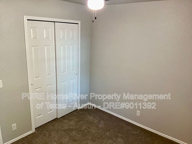 Taylor House: 3003 Tyler LN