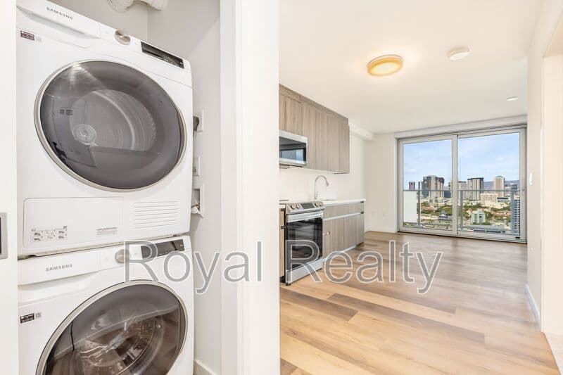 Honolulu Condo: 1515 Liona St