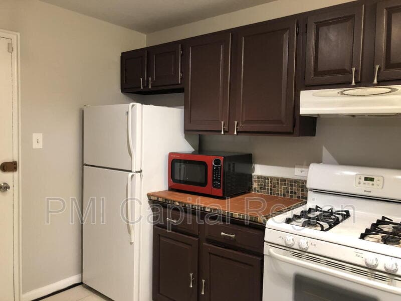 Bethesda Condo: 10416 Montrose Ave