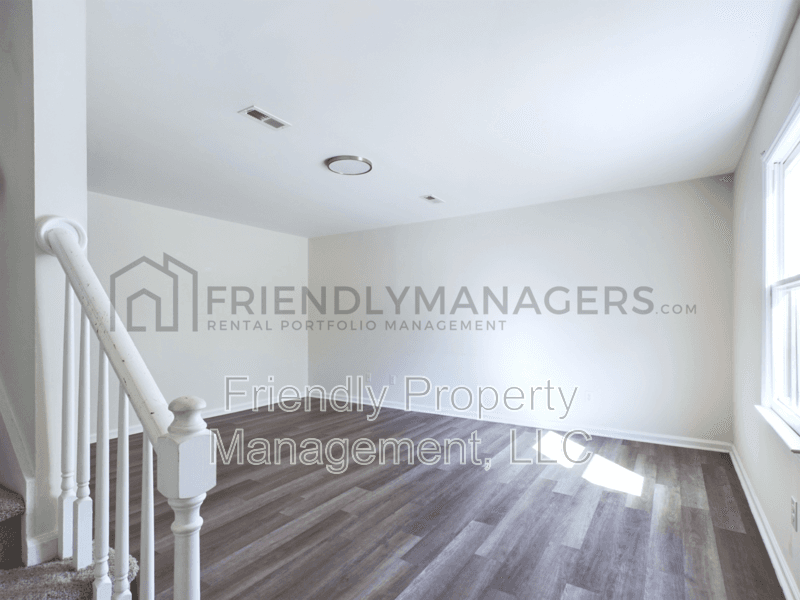 Winston-Salem House: 4071 Greene Haven Drive