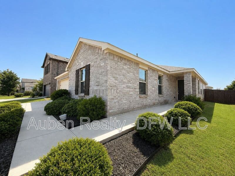 Aubrey House: 2605 Wesley Avenue