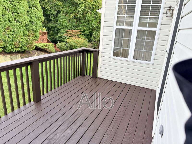 Wilmington Townhome: 469 Woodstock Ln